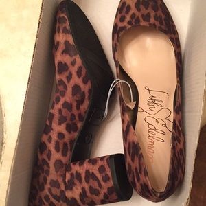 Brand new closed toe leopard print heel